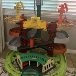 Thomas and Friends Multi-level Train Track