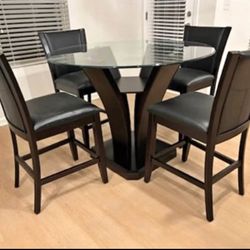 BRAND NEW 5PC DINING SET WITH 4 LEATHER AND WOOD CHAIRS AND GLASSTOP TABLE 