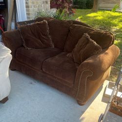 Ashley’s Brown Comfy Couch 