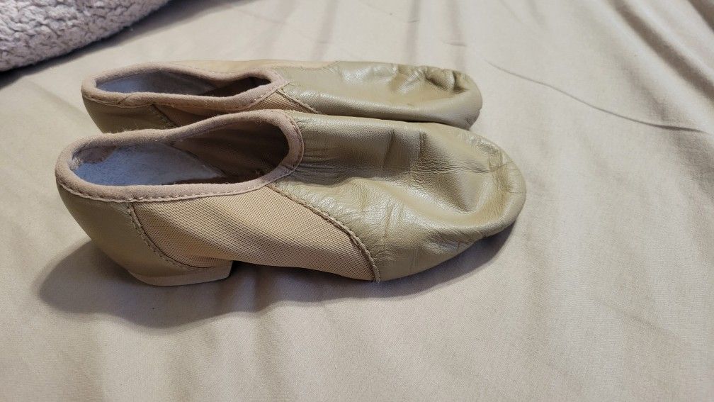 Girls New Jazz Shoe Size 10.5