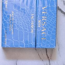 NEW & SEALED AUTHENTIC VERSACE MEN'S SPRAY 40$