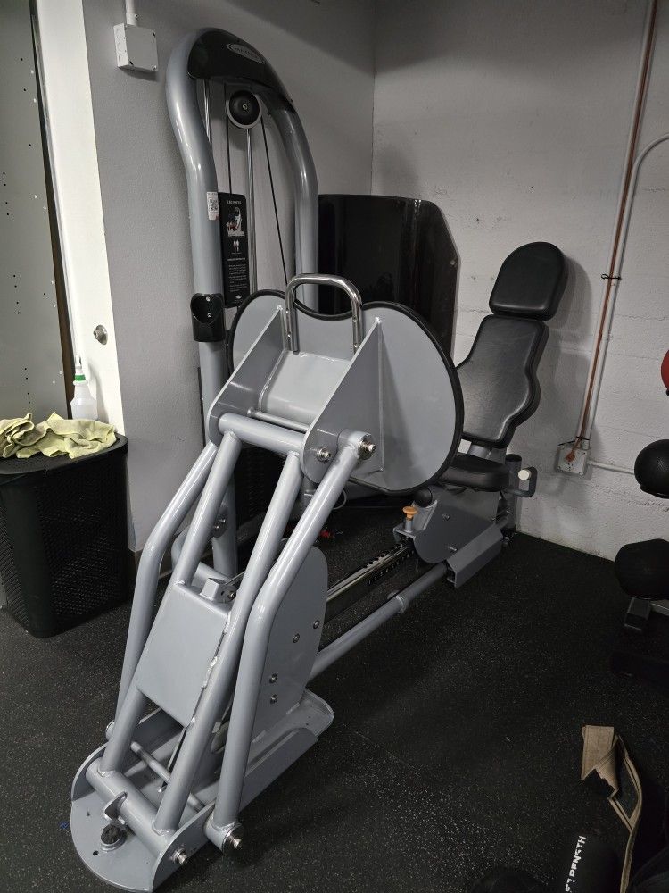 Matrix Leg Press Commercial Gym Equipment Exercise Fitness Weight Machine Workout Lifting