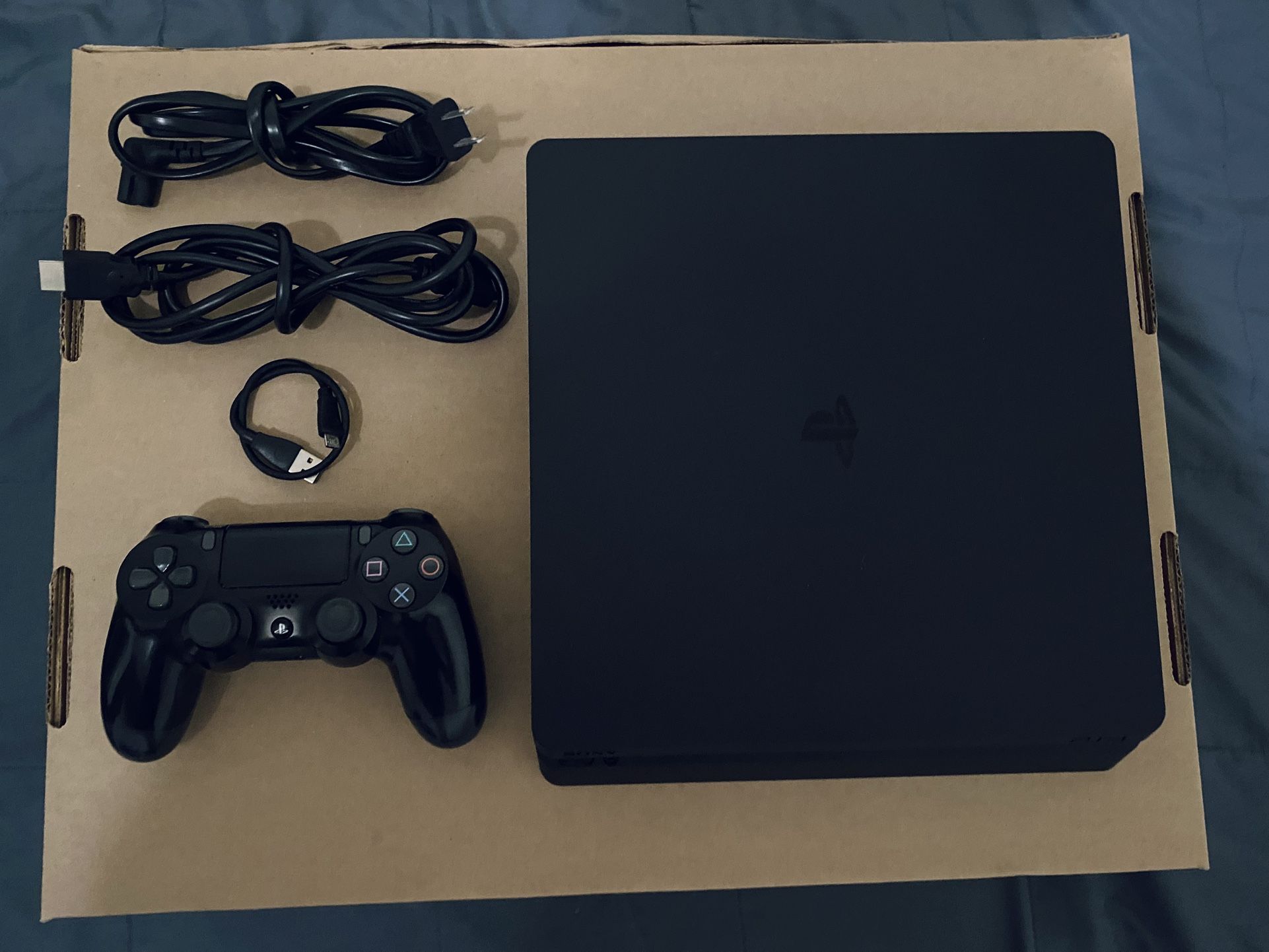 Sony Playstation 4 Ps4 Slim Console HDMI & Power, Cord, Controller, Charger, Fully Functional In Very Good Condition please check photos. Read info 