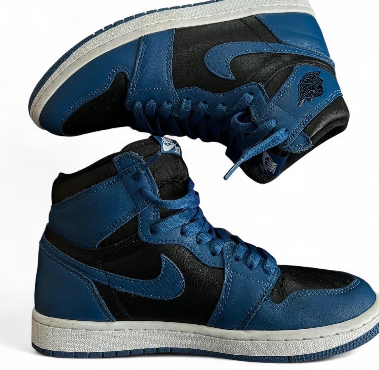 Air Jordan 1 Mid Royal