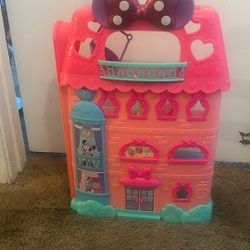 Minnie Mouse Doll House 