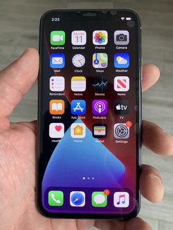 iPhone X 64GB UNLOCKED and on iOS14! W/charger
