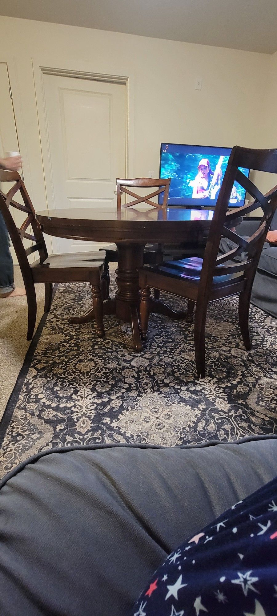 Sturdy Wood Dining Table With3 Chairs