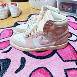 Air Jordan 1 Retro Pink Suade 