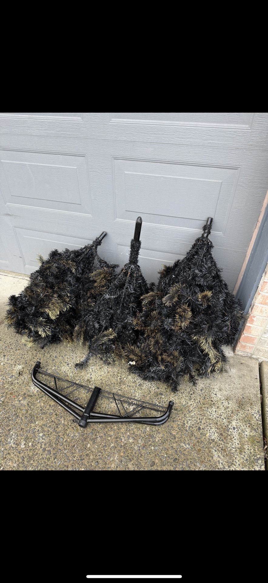 9 Fit Christmas Black Tree