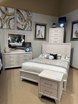 4PCQueen Bedroom Set