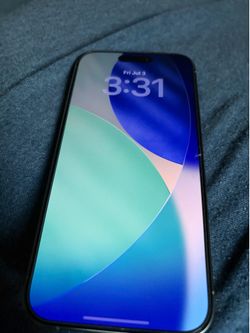 UNLOCKED IPhone 15 Pro . $450