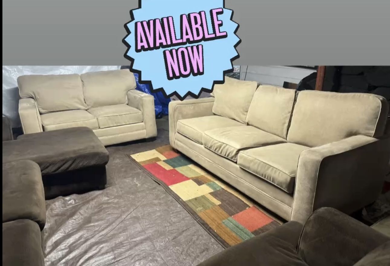 Tan Couch From Bassett Very Expensive Couch We Sell All The Time Delivery $40 Local