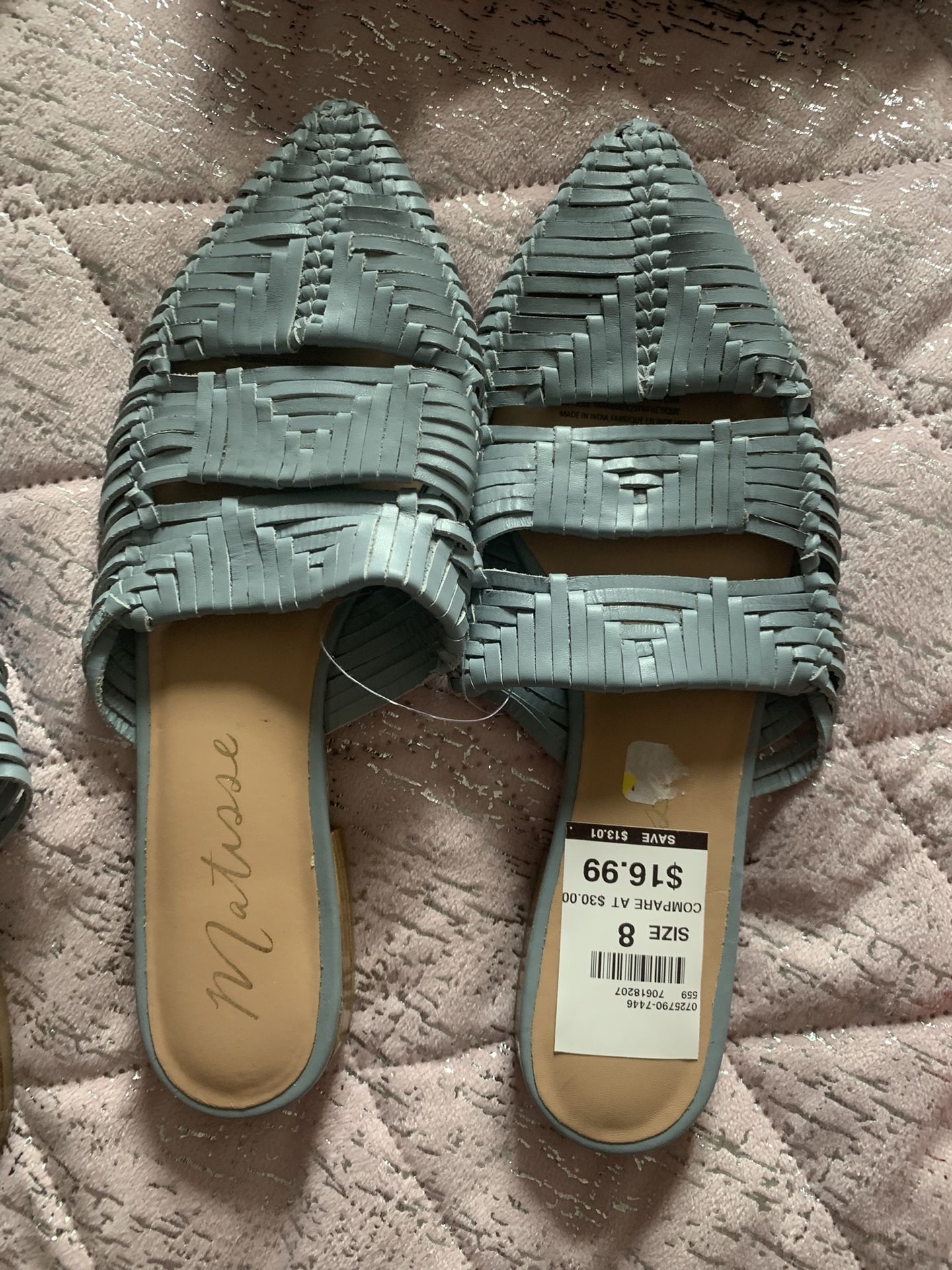 Womens Flats Size 7/8