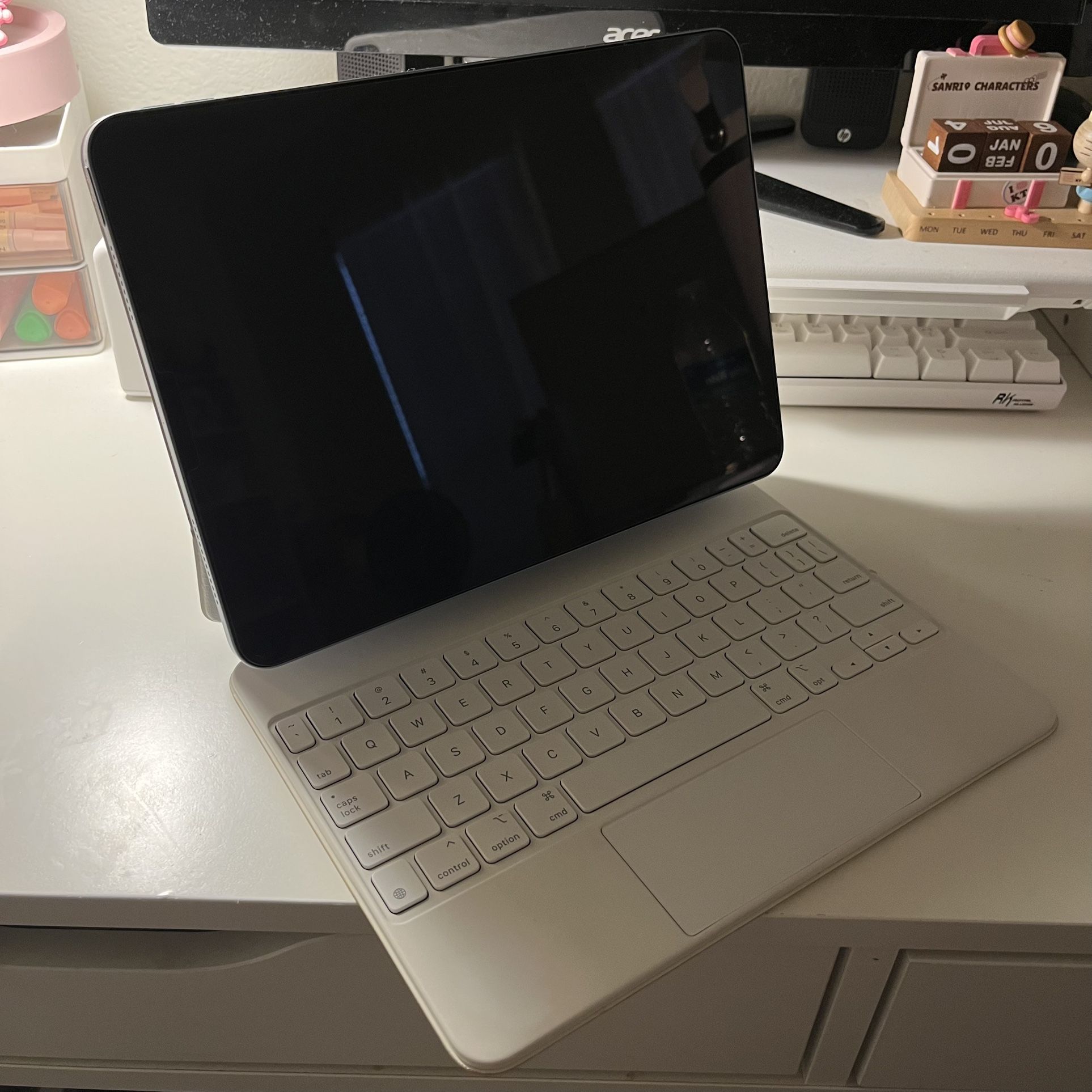 iPad Air 4th Gen + Magic Keyboard + Apple Pencil