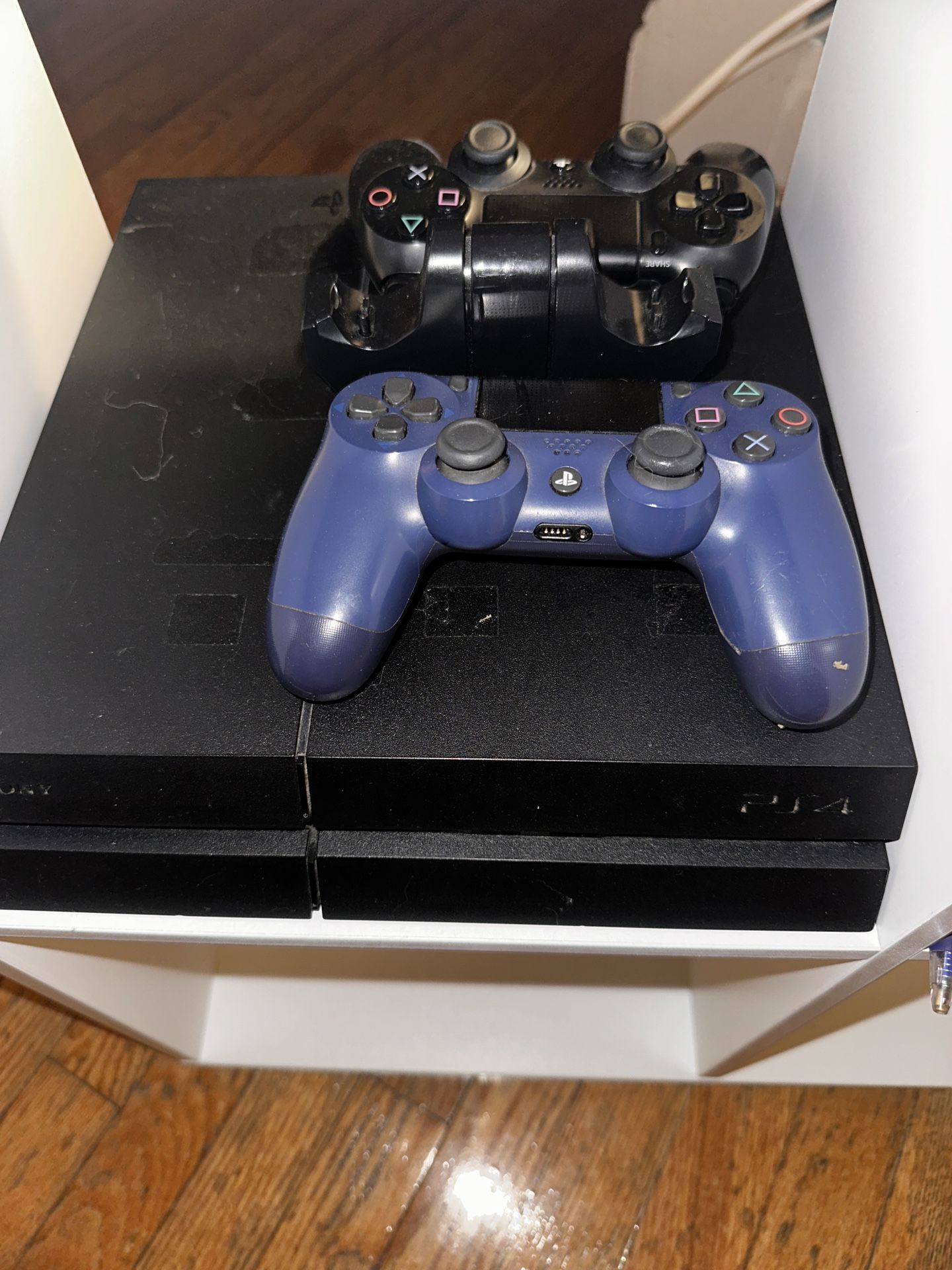 PS4 Controllers Included Chargers Included