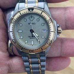 Seiko Scuba 200m (4N35-6000) Two-Tone Quartz Watch — Excellent Condition, Made in Japan
