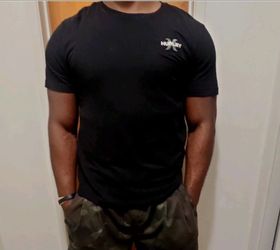 Hurleys Men's Black Solid Crew Neck Short-sleeved  T-Shirt