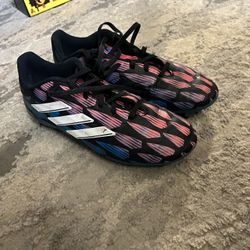 Soccer Shoes (Youth) Size 4.5
