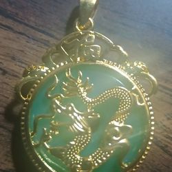 CHINESE GOLDEN DRAGON/JADE PENDANT & NECKLACE