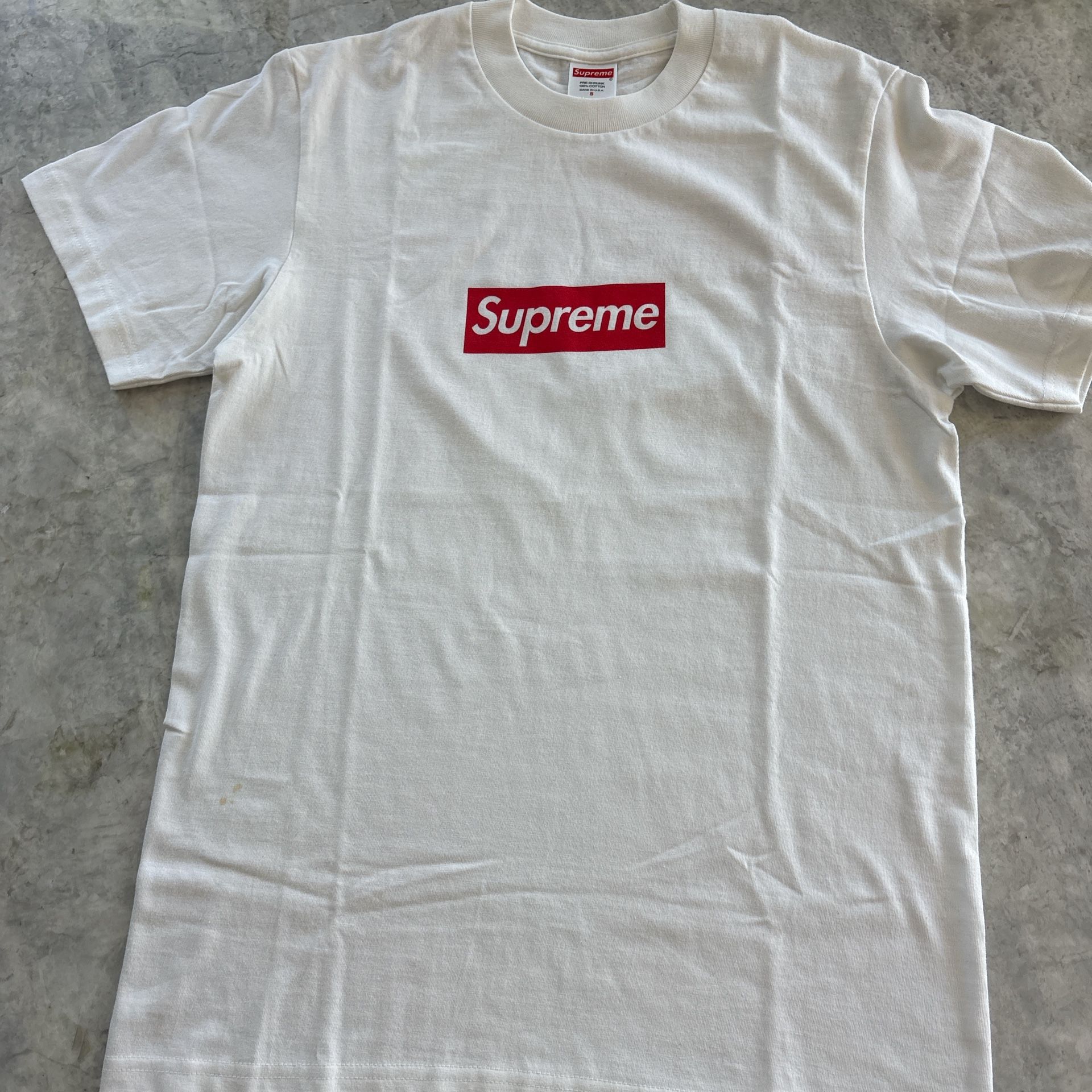 White supreme box logo tee