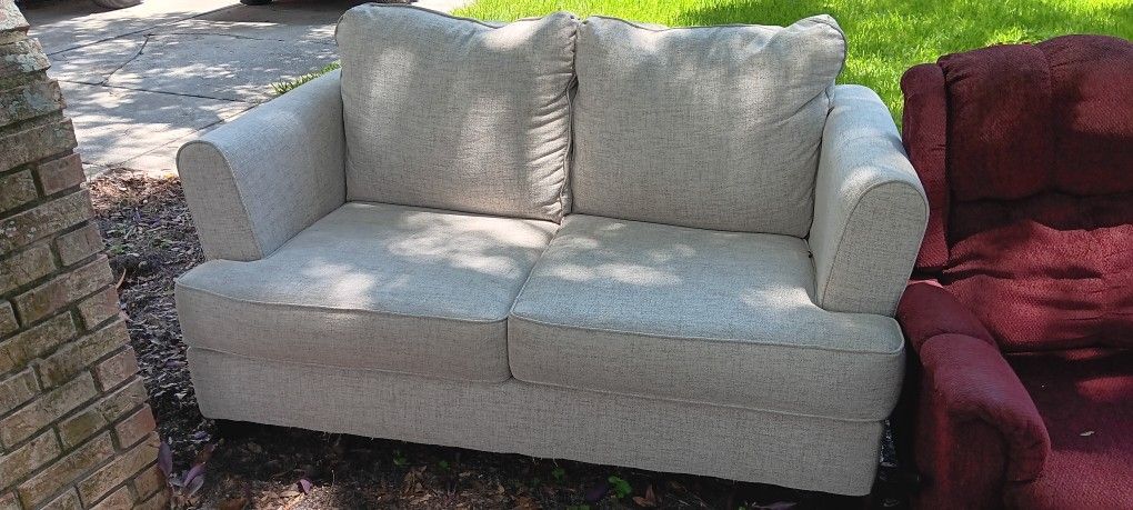 FREE. Ashley Loveseat In Apopka 32712