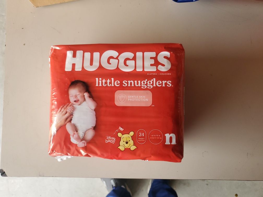 HUGGIES LITTLE SNUGGLERS (N)