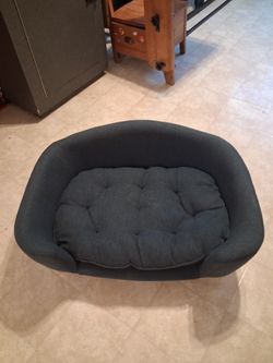 Couch Bed For A Medium Size  Dog(Cash Only