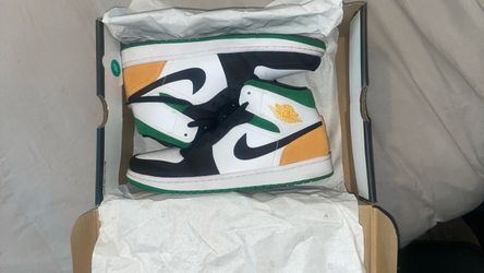 Jordan 1 Mid size 9.5 ($90)