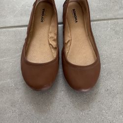 Sonoma Brown Leather Flats Size 8