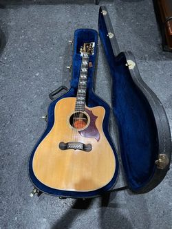 Gibson Songwriter Deluxe