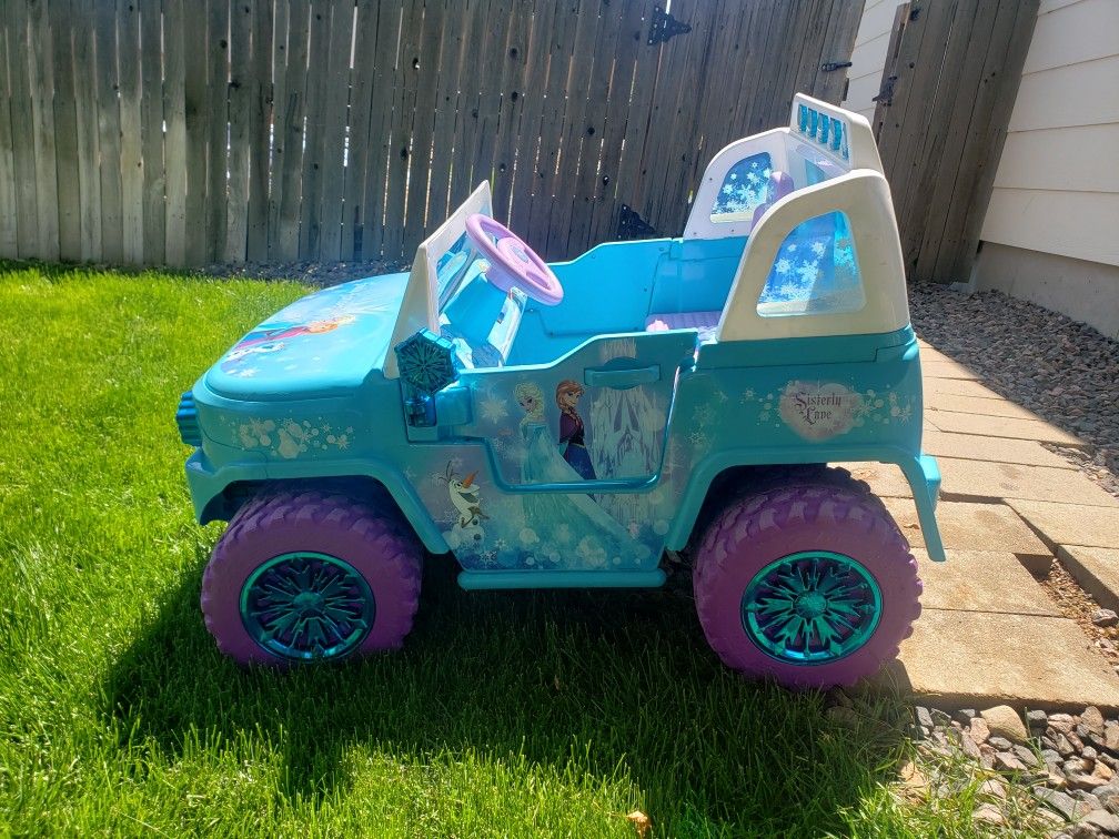 Power Wheels Frozen FJ Cruiser 