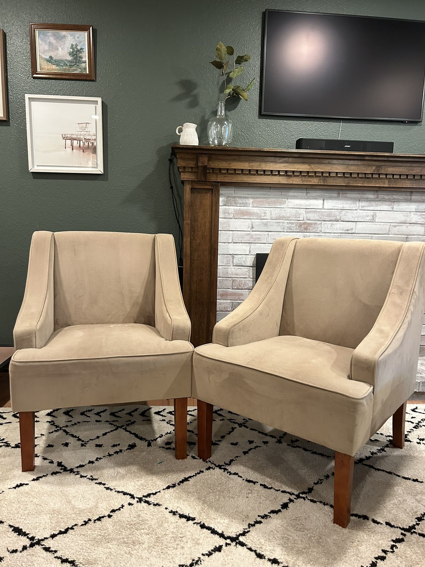 2 Matching Accent Chairs
