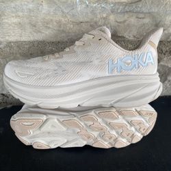 HOKA ONE ONE CLIFTON 9 RUNNING SHOES—SIZE 10 Men’s —$45 FIRM