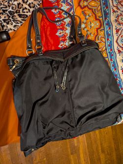 Black purse