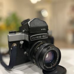 Medium Format Film Camera (6x6, 120mm) Exellent Condition 