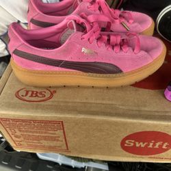 Two Toned Pink Pumas 