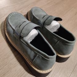 Teal Women's Slip On Loafers Size 7