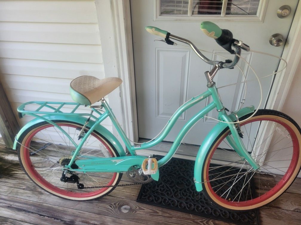 2 Months Old 26" Schwinn Beach Cruiser