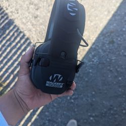 Walker's Razor Slim Shooter Black Electronic Folding Hearing Protection Earmuffs
