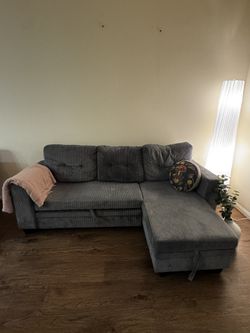 🛋️ Modern Convertible Sectional Couch w/ Storage Great Condition