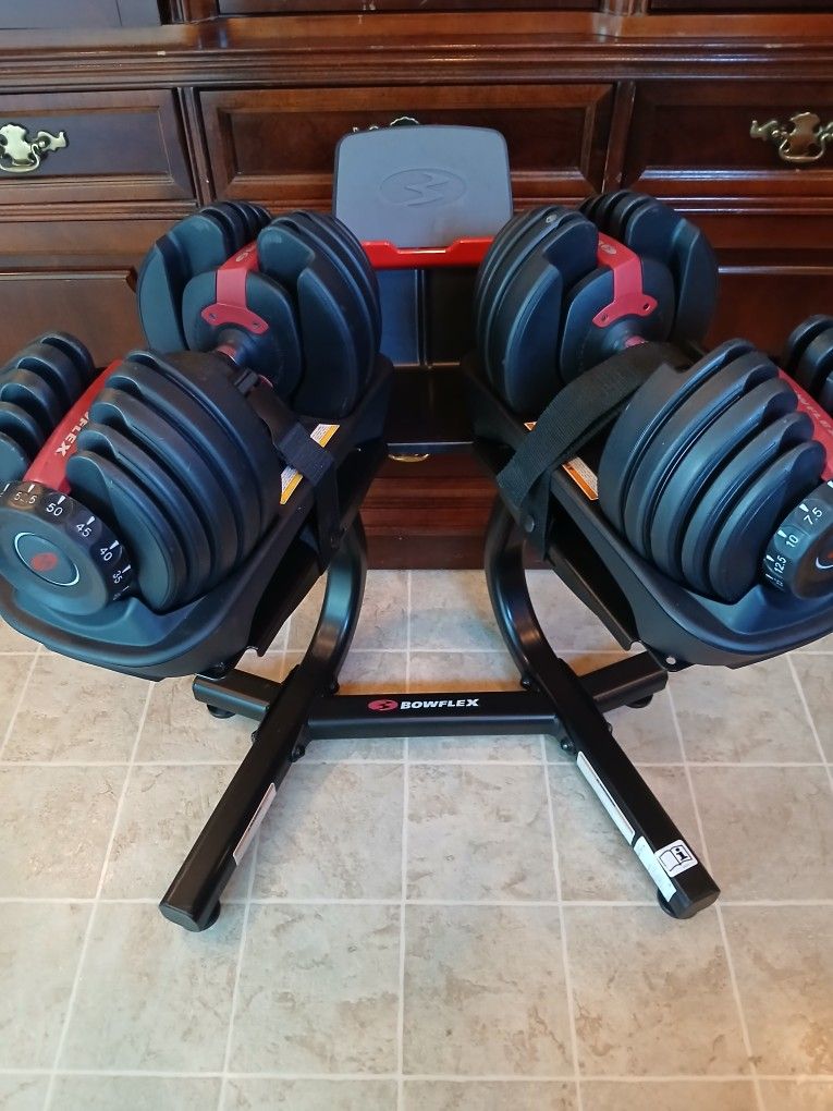 Bowflex Select Tech 552Adjustable Dumbbells With Stand