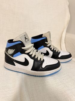 Jordan 1 “ University Blue” women’s size 6.5