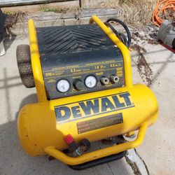Dewalt Portable Compressor 