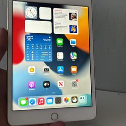 IPad Mini 4 64gb. Like New And Unlocked!