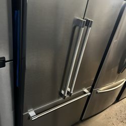 NEW OPEN BOX COUNTER DEPTH FRENCH STYLE REFRIGERATOR 