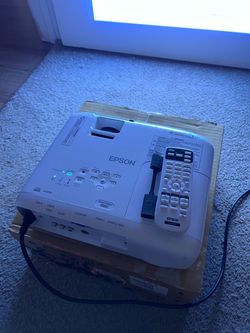 Epson Home Cinema 1060 Projector – Low Hours