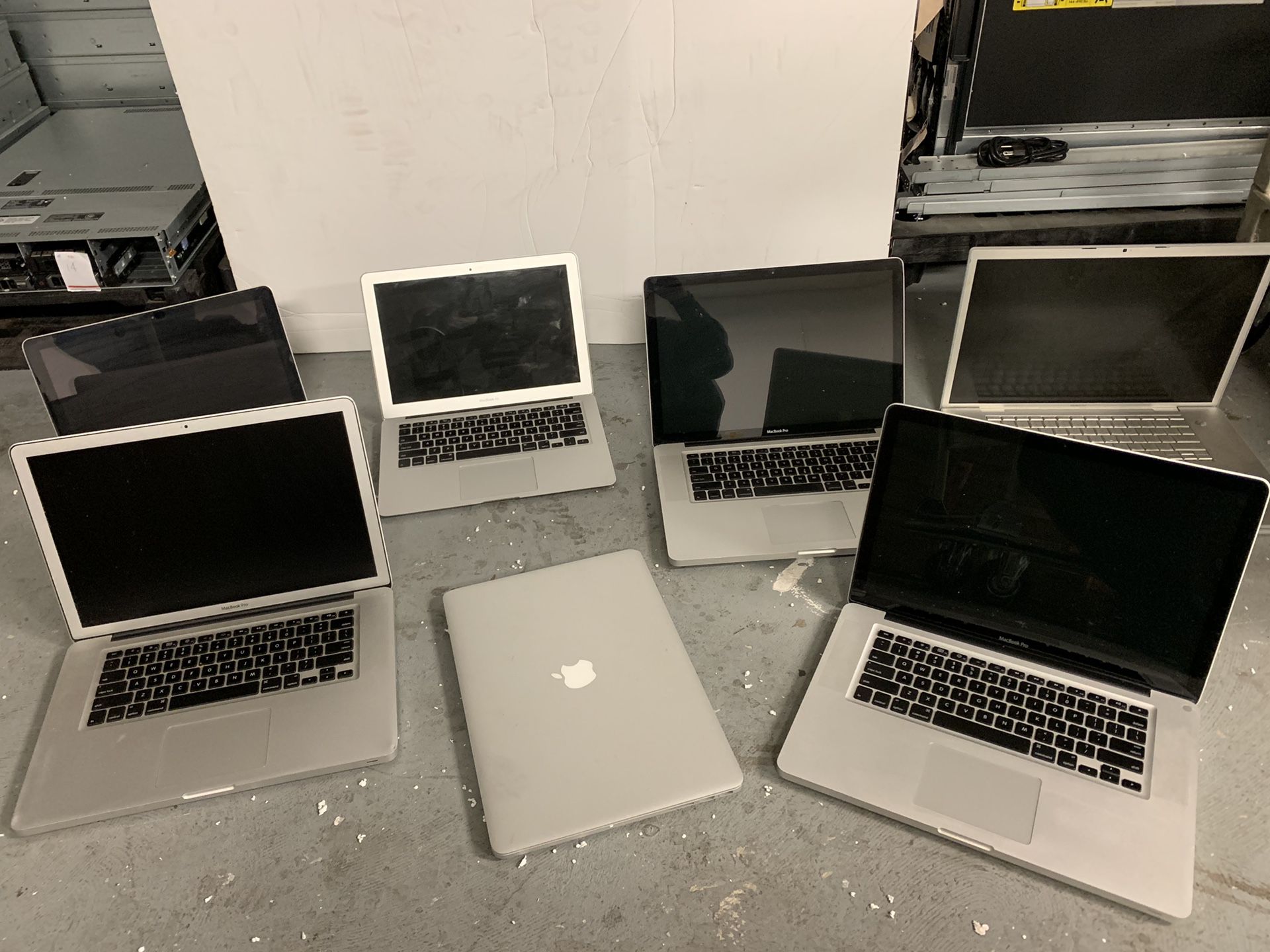 Lot of 7 x Apple MacBook Pro / Air Laptops