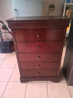 dresser