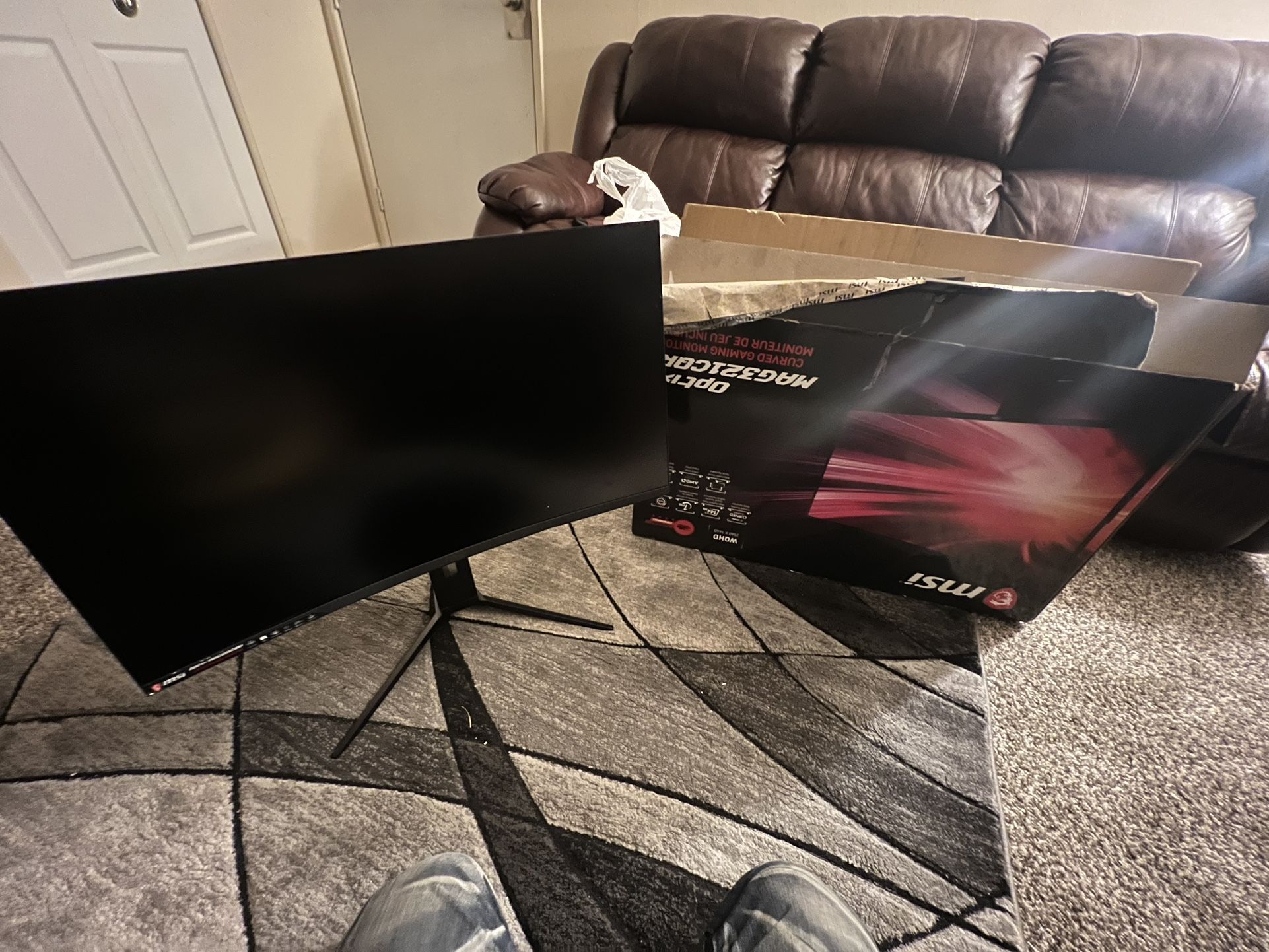 MSI CURVED MONITOR 