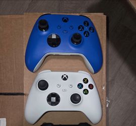 Xbox Series Wireless Controllers